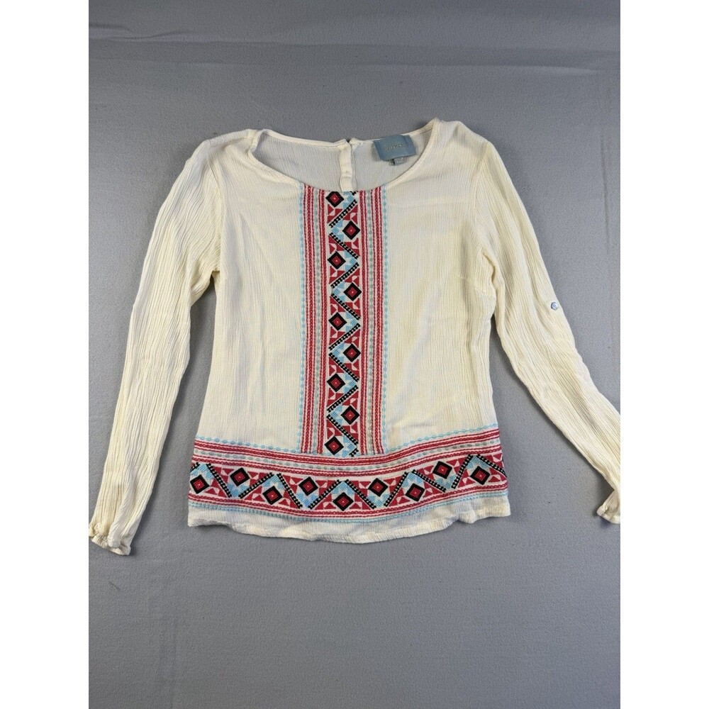 Skies Are Blue Ivory Geometric Embroidered Round Neck Button Blouse Rayon S